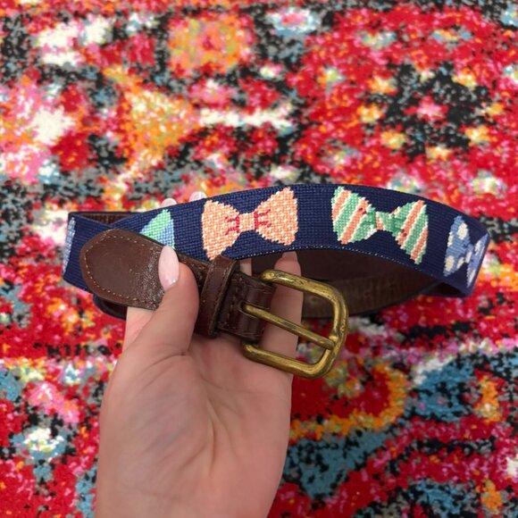 Bow Tie Needlepoint Belt in Navy by Smathers & Branson - Size 34 - Picture 2 of 6